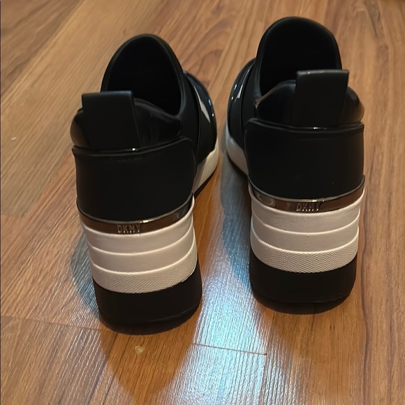 DKNY Black and White Slip-On Shoes - Picture 3 of 10